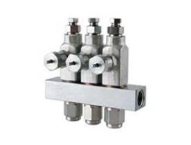 Graco 24F553 GL-32 Stainless Steel Grease Injector